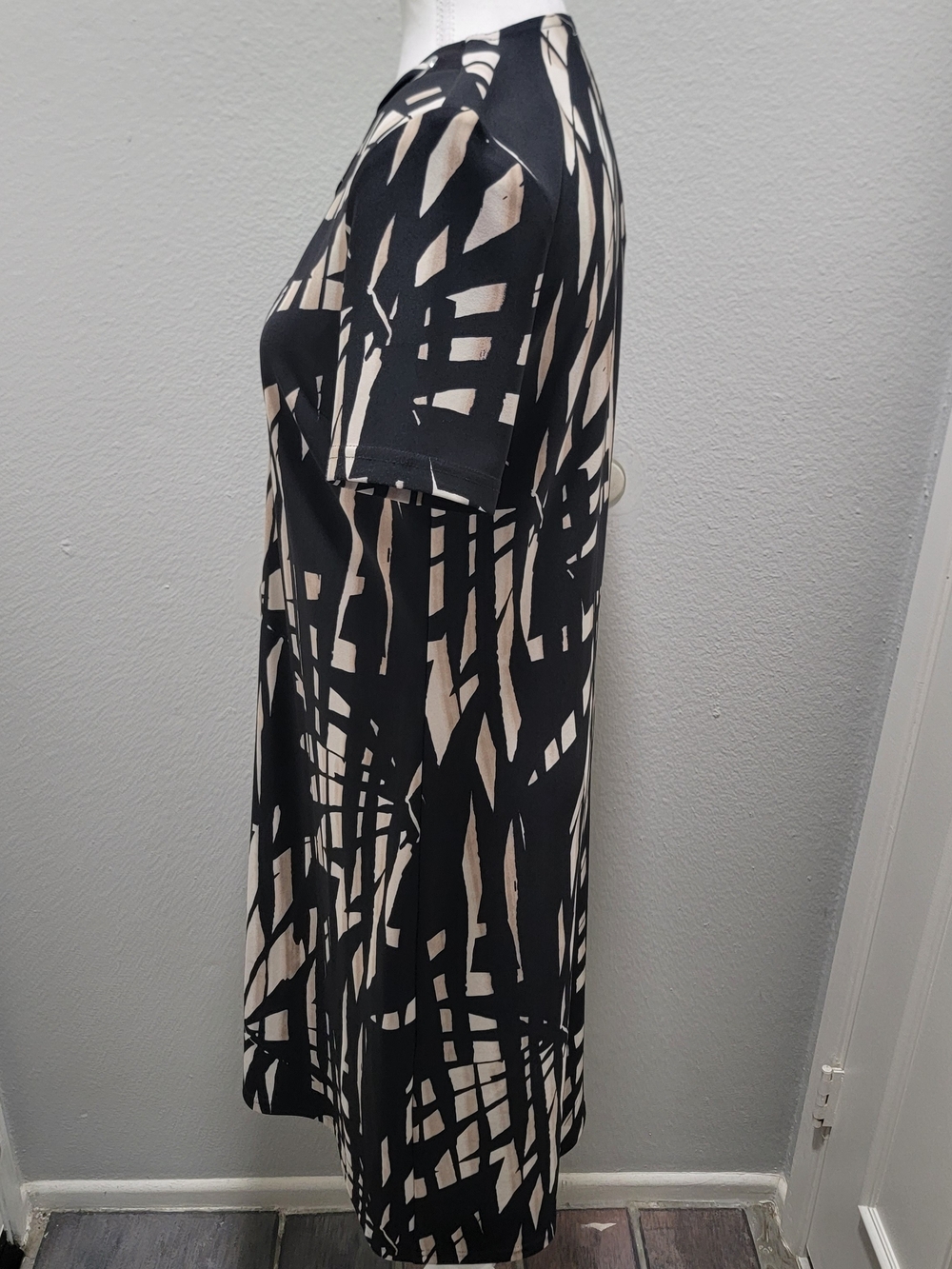 Joseph Ribkoff Black and Cream Abstract Midi Dress